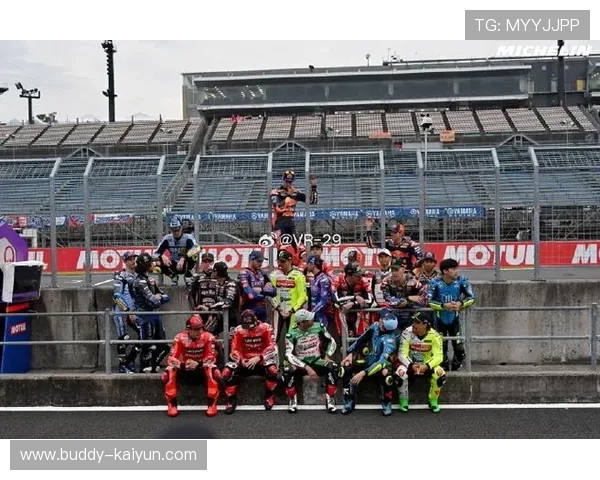 MotoGP新赛季揭幕战激战正酣车手争冠格局初现引爆全球关注