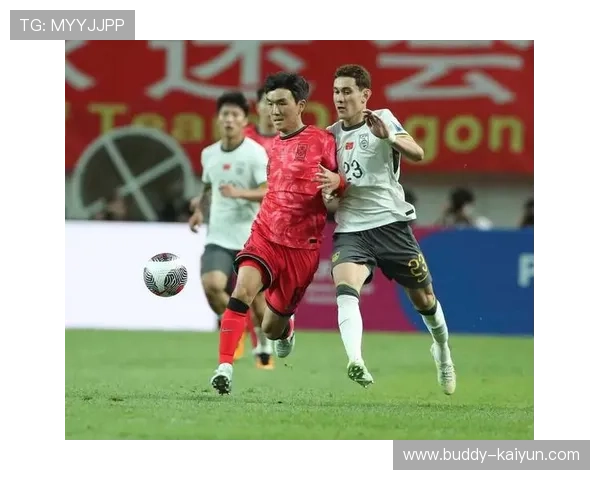 中国足球队迎战强敌,备战世界杯预选赛冲击历史性突破 中国足球队迎战强敌,备战世界杯预选赛冲击历史性突破