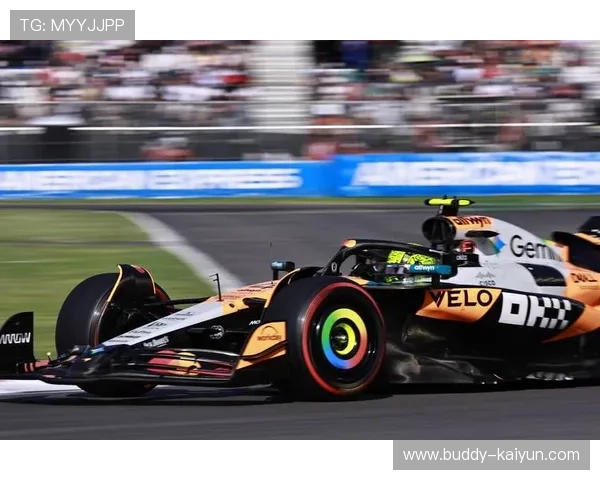 F1赛季激战正酣 红牛车队强势领先 赛道风云变幻引发车迷热议