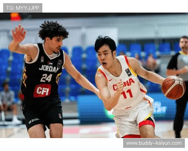 中国男篮冲击世界杯八强，核心球员状态火热引关注