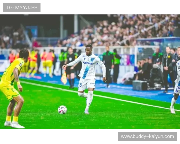 南特俱乐部最新动态解析及未来赛季战略布局全面报道